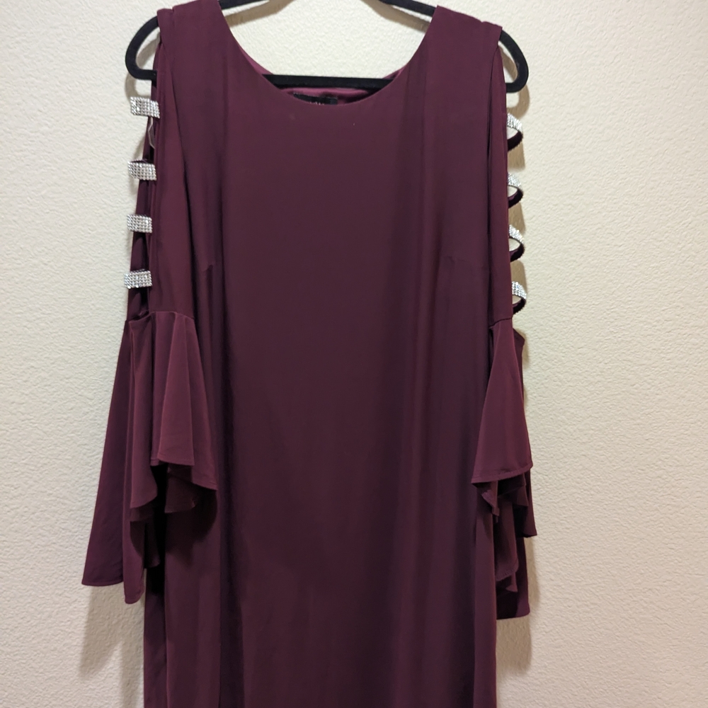 Women's Elegant Burgundy Cold Shoulder Dress with Sequined Sleeves (XL)